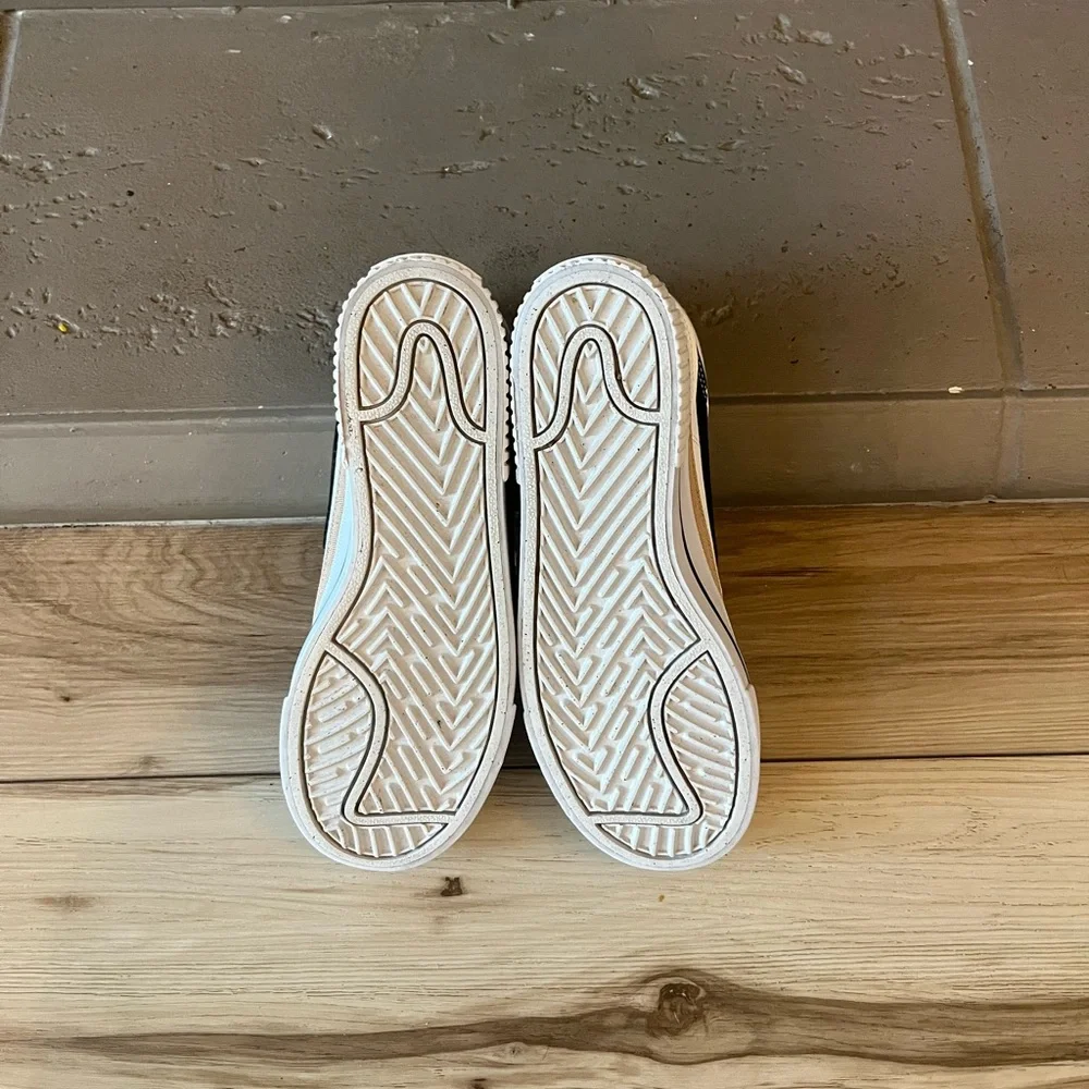 Nike Court Legacy Lift Women’s Size 7.5 - Picture 6 of 9